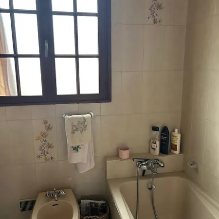 Lumineux Sud - Proches Commodites Guest house *
